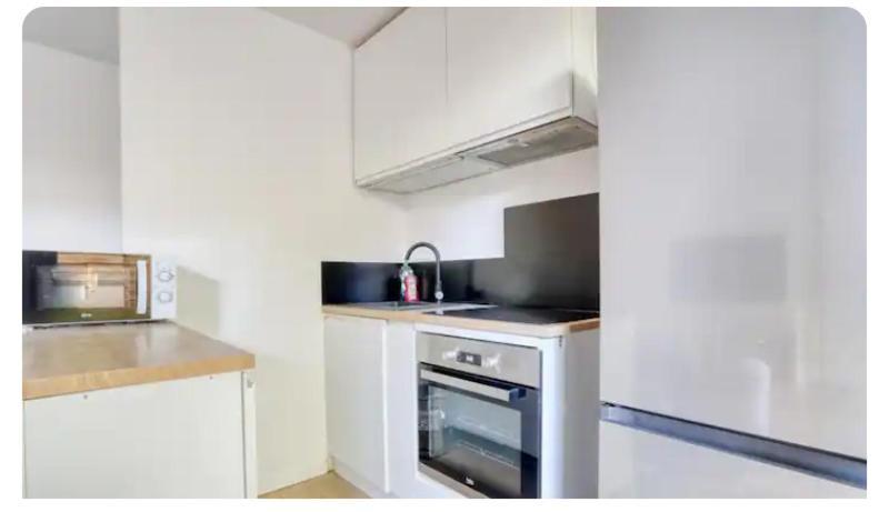 Comme Chez Vous Appartement 2 Chambres Nanterre Exterior photo