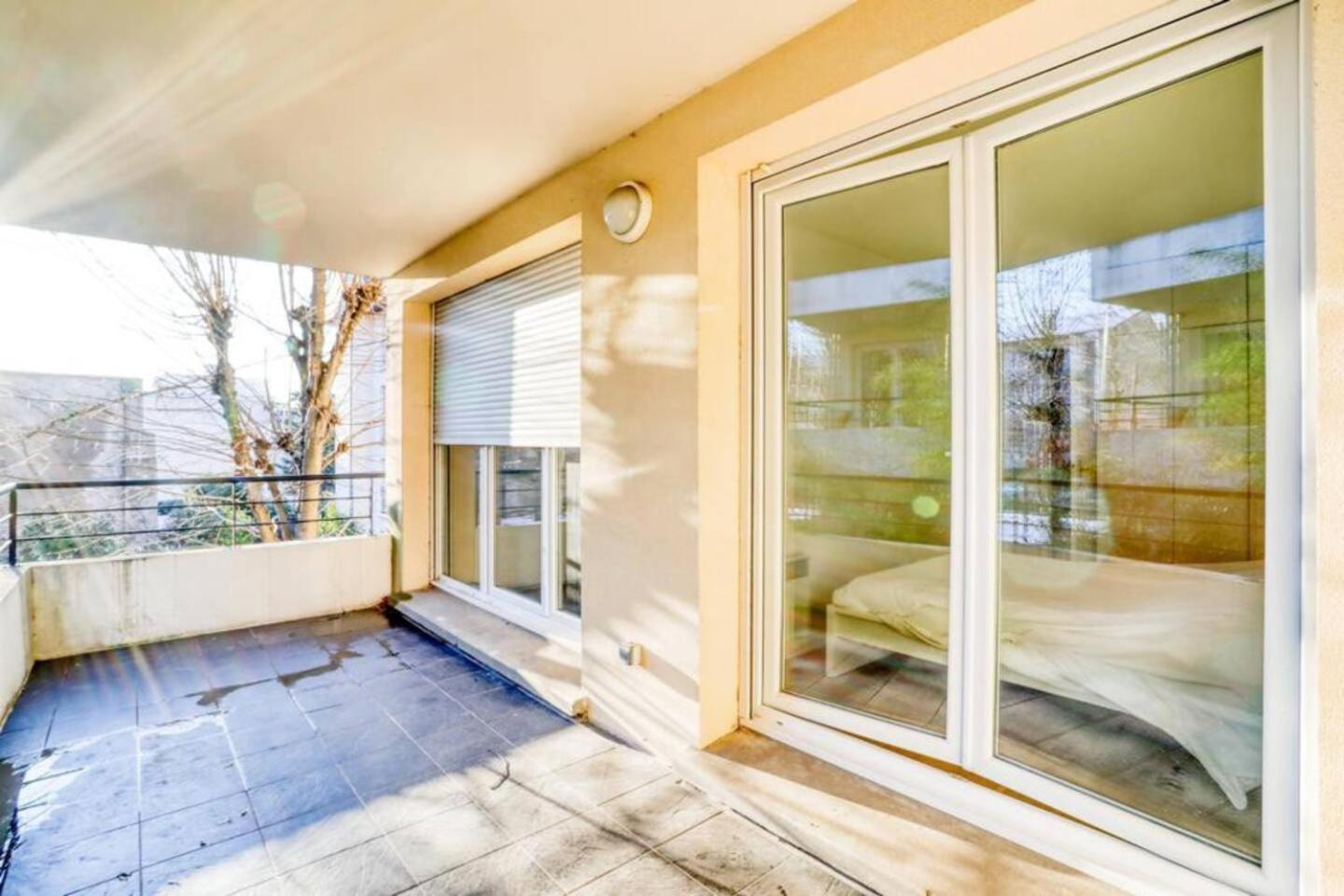Comme Chez Vous Appartement 2 Chambres Nanterre Exterior photo